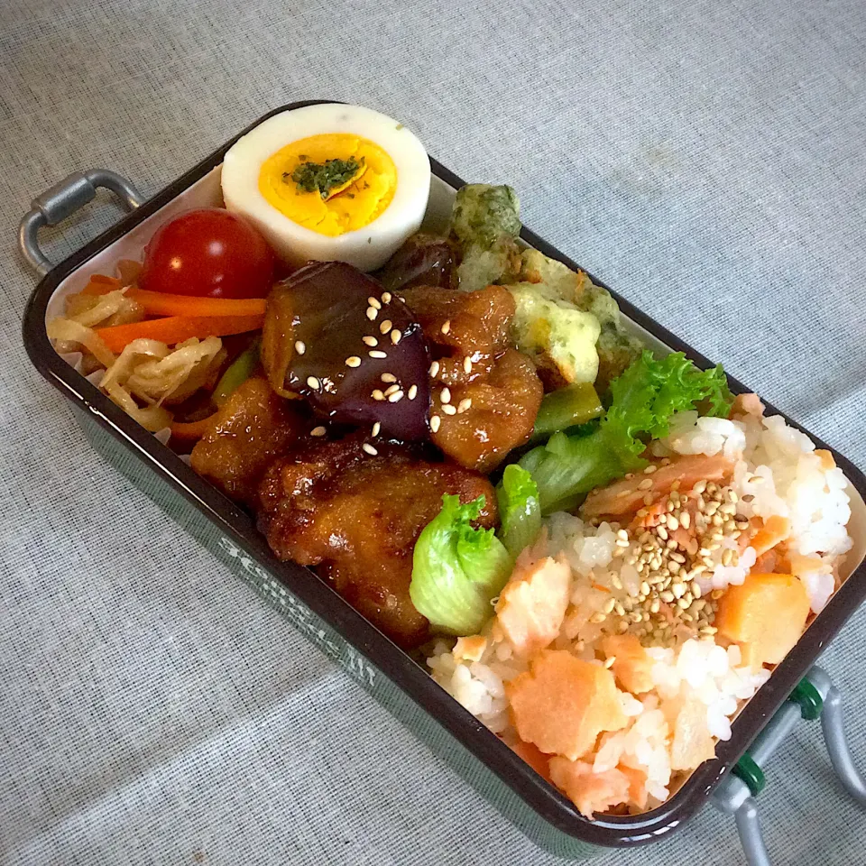 Snapdishの料理写真:長女のJK弁当　鶏と茄子甘酢|yukoさん