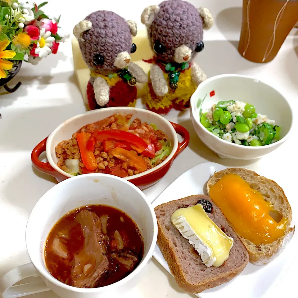 Snapdishの料理写真:お昼ごぱん( ´ ▽ ` )|chagashiさん