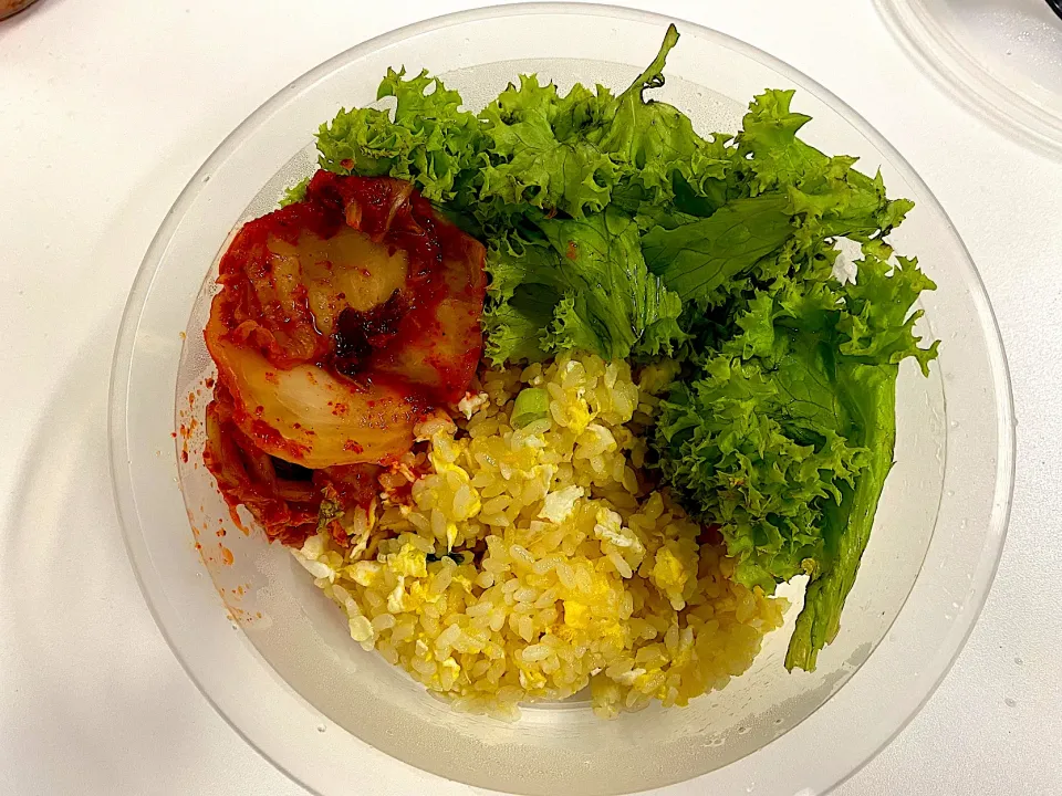 Snapdishの料理写真:King Egg Fried Rice goes well with homemade Kimchi “Masitda”|Graceさん