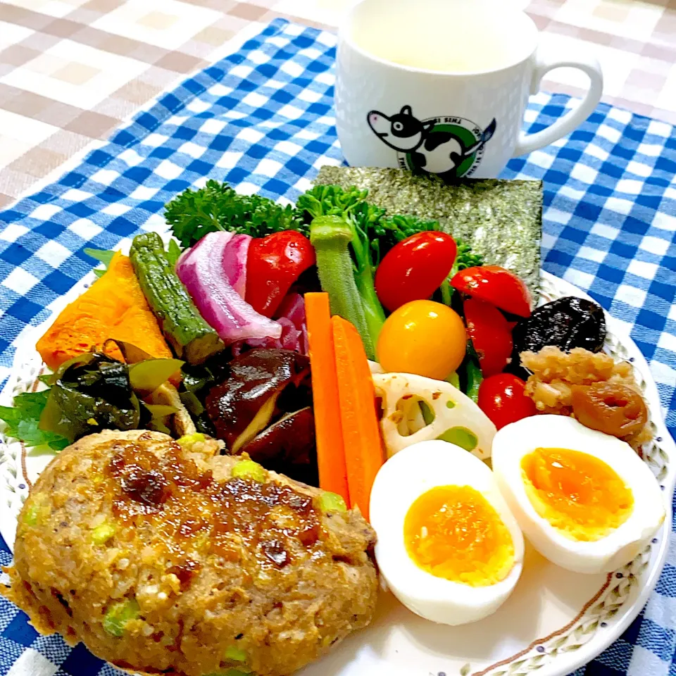 今日の朝ごはん★全粒粉とサツマイモと米麹で作った黒胡椒枝豆パン★ピーマン味噌をつけてトースターで焼きました|riko30294さん