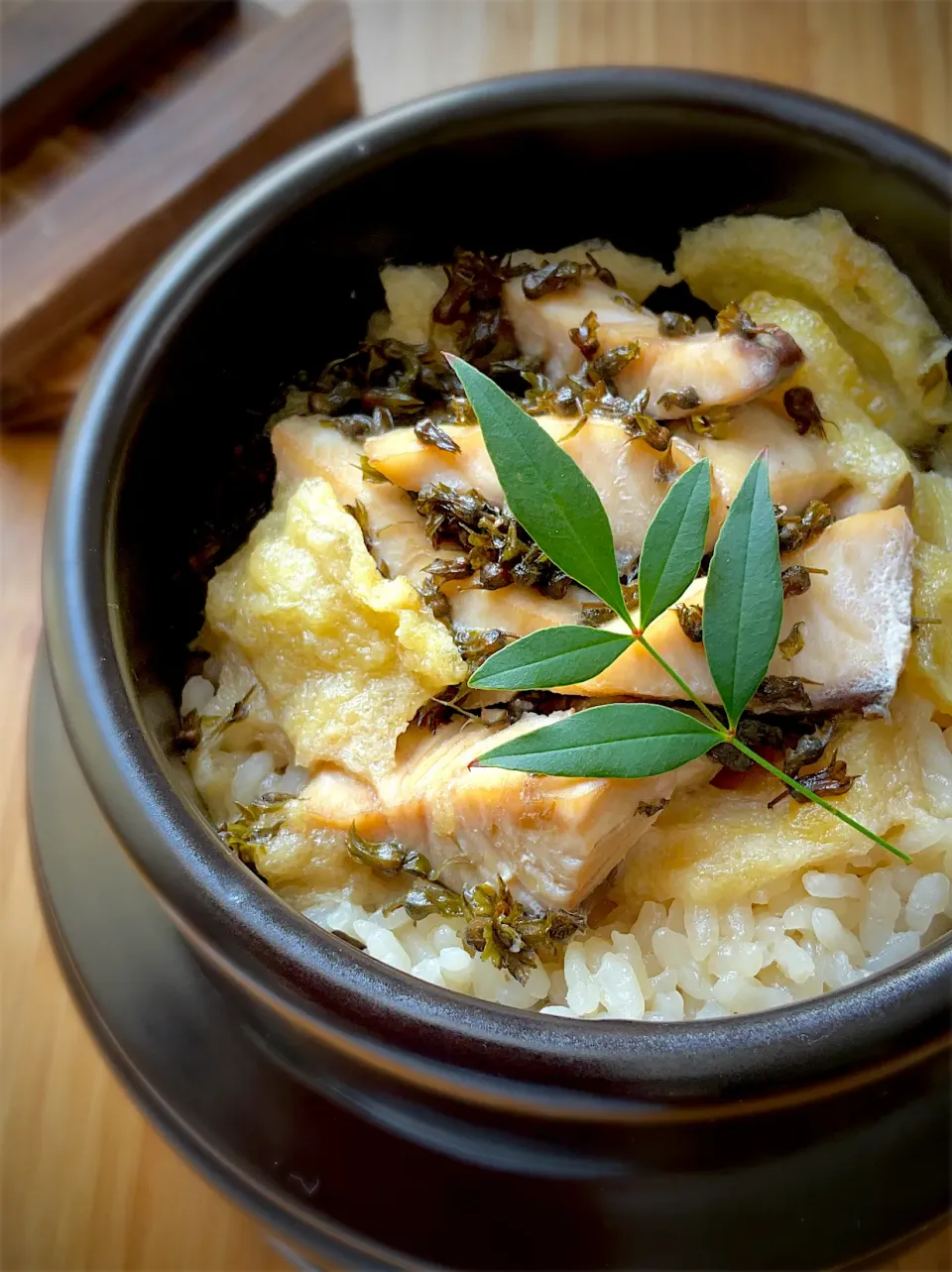 釣り魚🎣ハマチと紫蘇の実の醤油漬け釜飯|9421beruさん