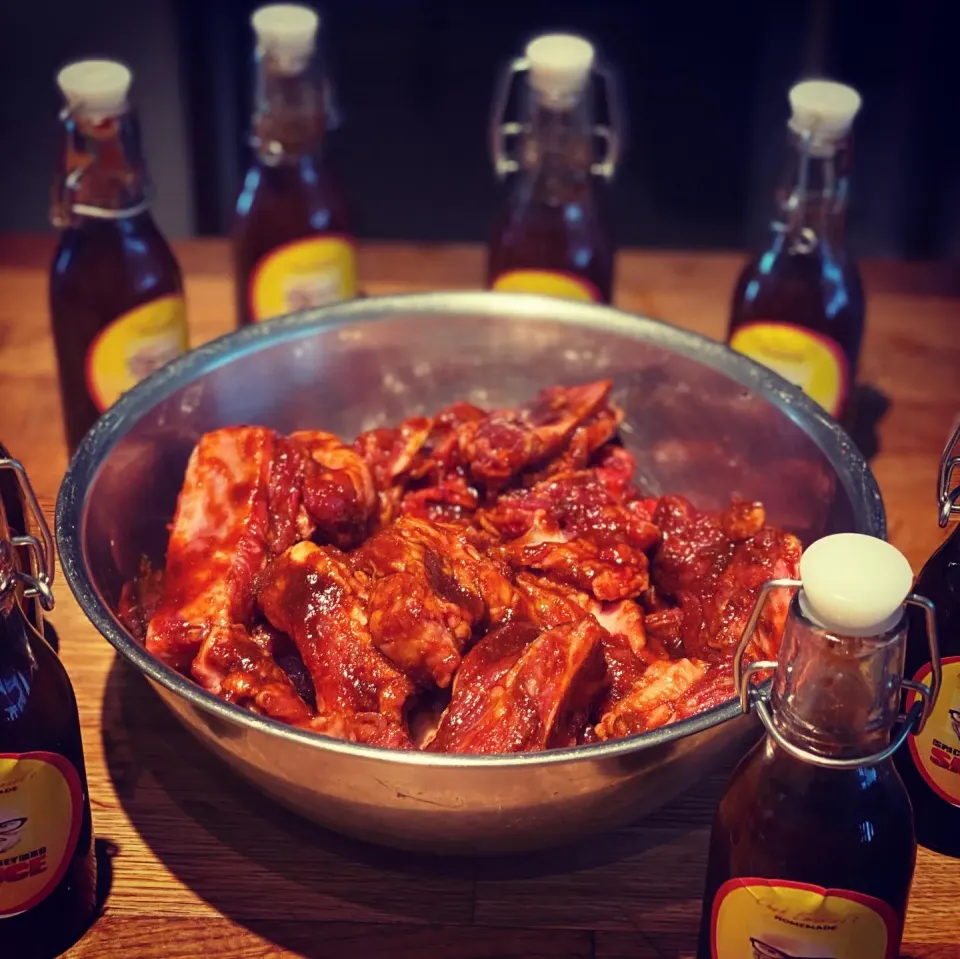 Snapdishの料理写真:Making ribs with my BBQ Marinade sauce 
Cannot wait to taste 
Cut Baby Back ribs marinated in Emanuel’s BBQ sauce cooking slowly in the oven 
#ribs #bbqsauce #h|Emanuel Hayashiさん