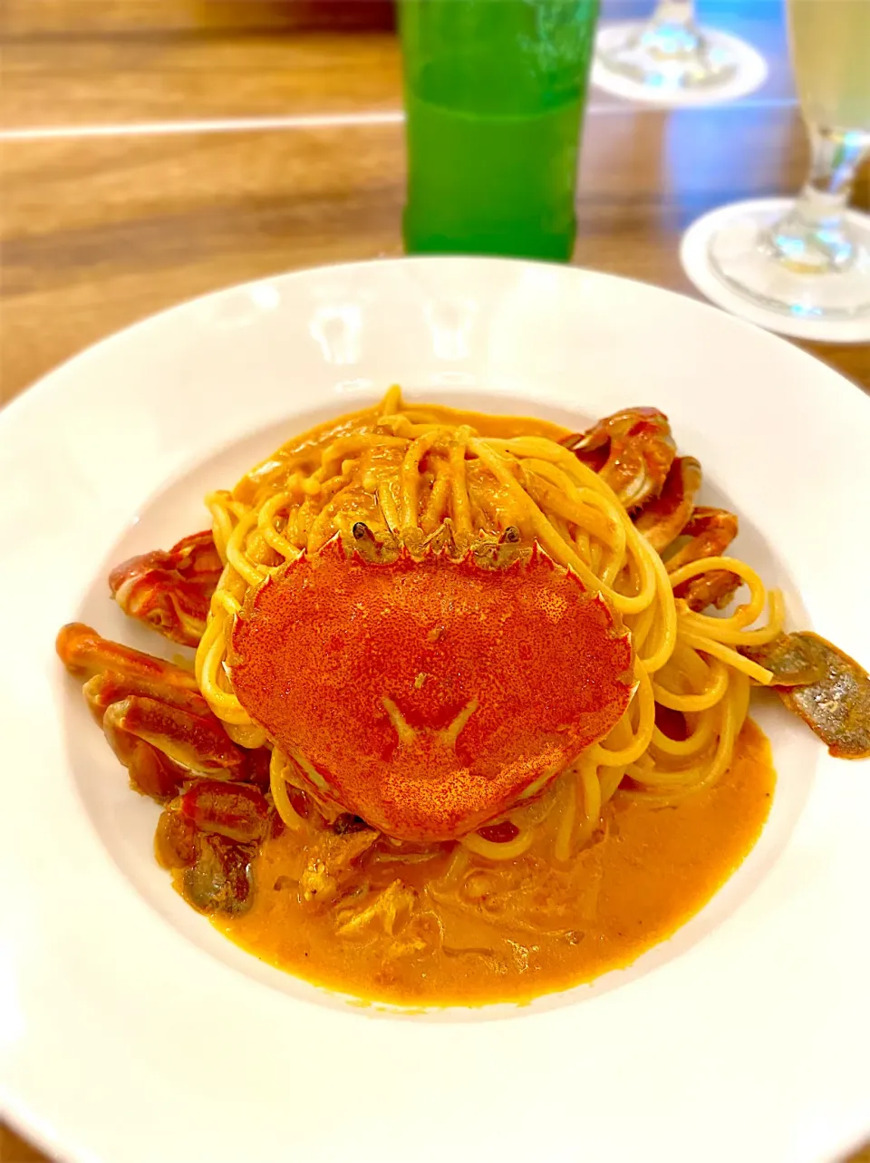 【外食】北海道産ヒラツメガニのトマトクリームスパゲッティ
ワタリガニの仲間の小ぶりな蟹🦀
カニ味噌たっぷりのソース、コクがあって美味♪|みずはらさん