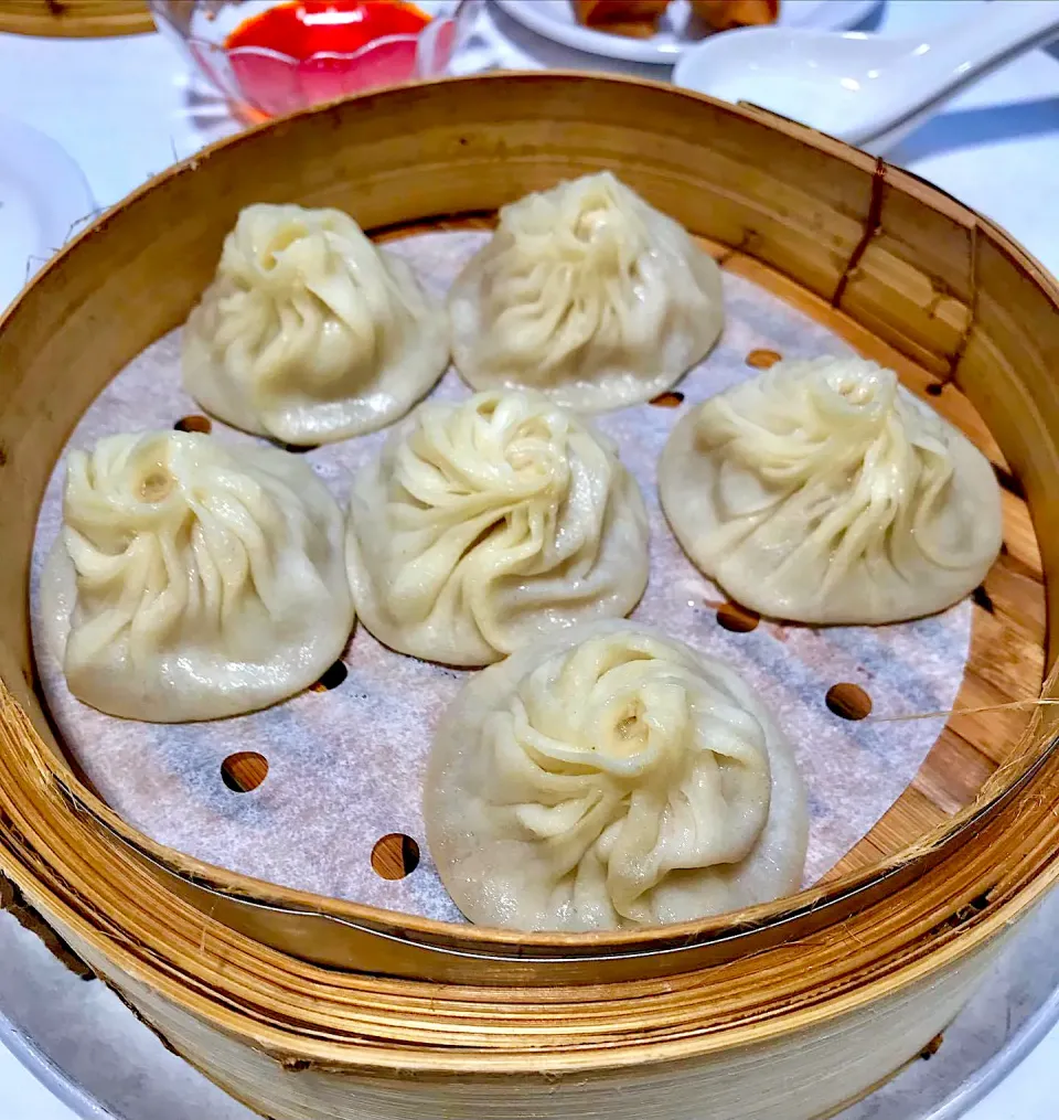 Chinese Xiaolongbao (Soup-filled Dumplings)|gonbenさん