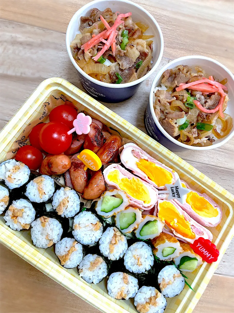 ピクニック弁当🍱納豆巻き、牛丼|mari＊yuakitoさん