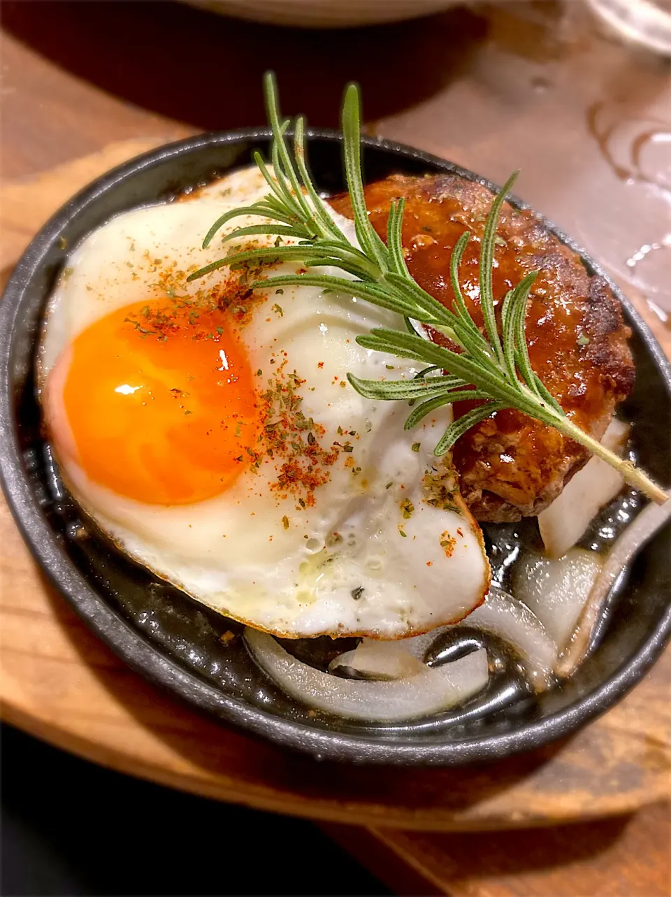 粗挽きハンバーグ　#炭火焼鳥コボ|石田尚之さん