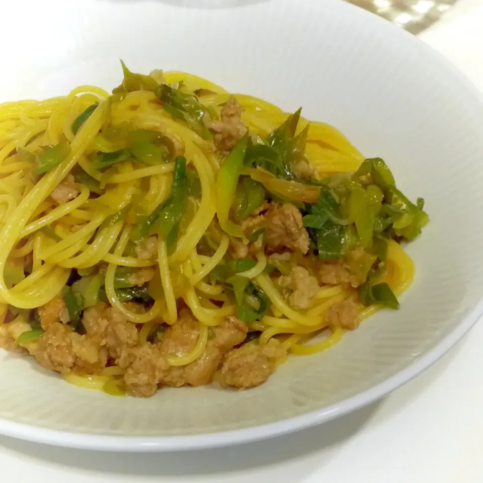 Snapdishの料理写真:ネギと豚肉のポン酢パスタ|osanpowankoさん