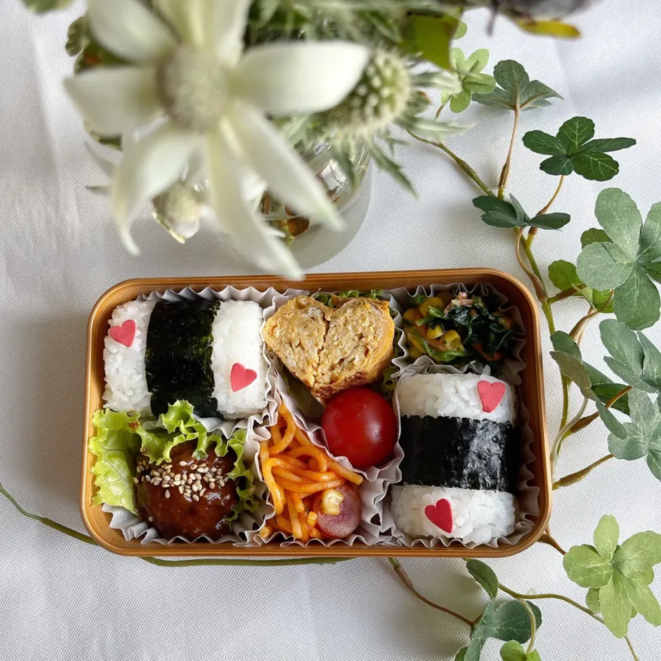 10/11❤︎娘のおにぎり弁当🌱|Makinsさん