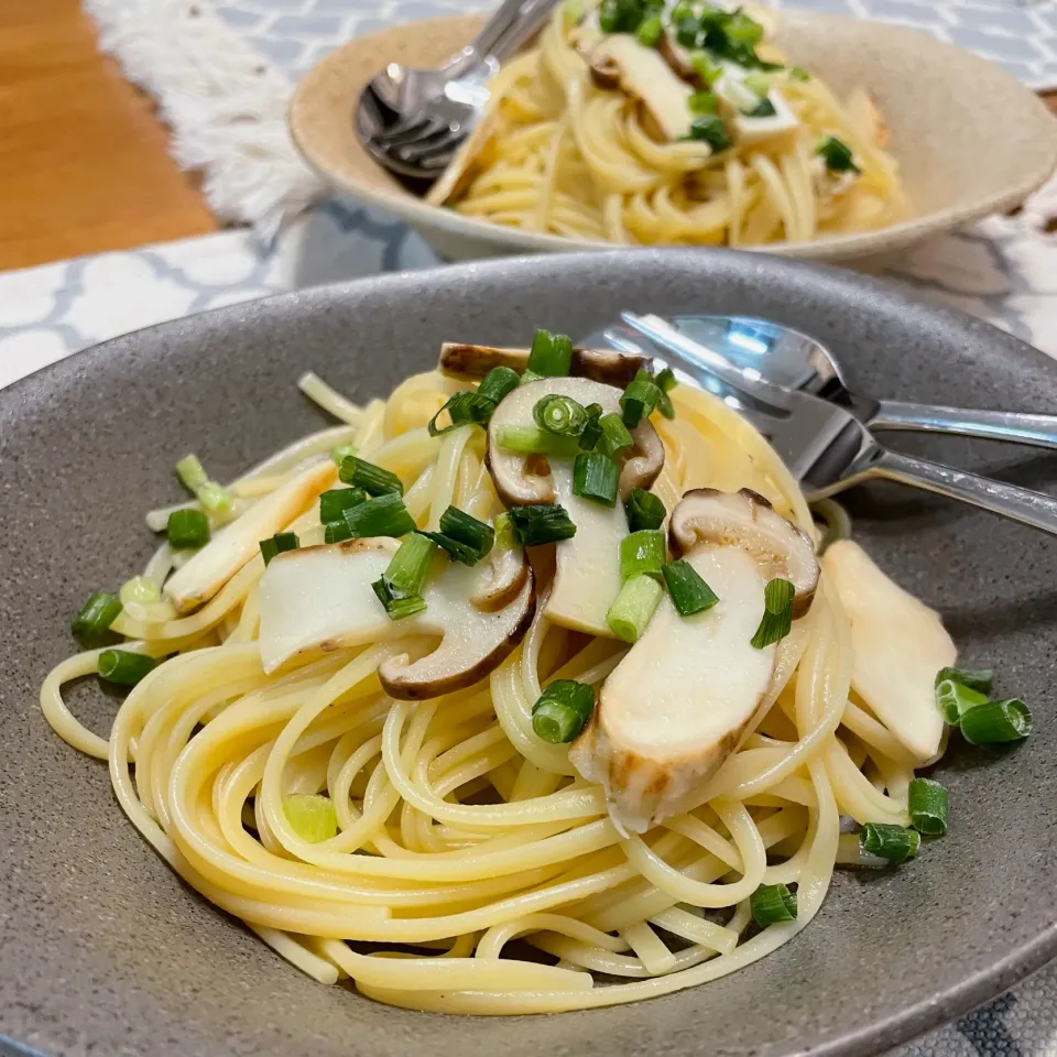 Snapdishの料理写真:松茸パスタ|kozue512さん