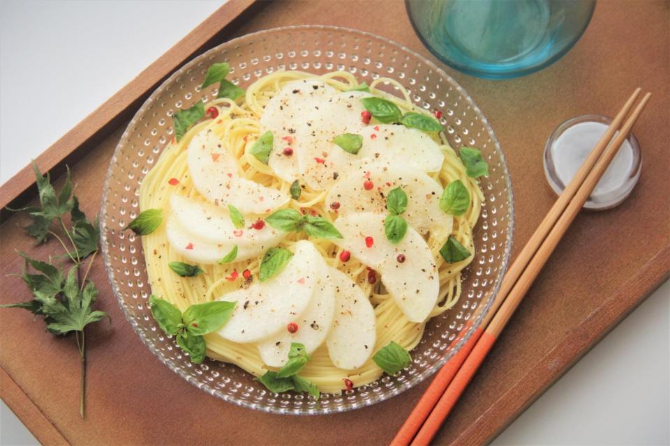 女子力アップなおしゃれパスタの梨の冷製パスタ 料理研究家指宿さゆり 公式 料理研究家 指宿さゆり ﾚｼﾋﾟ制作専門ｽﾀｼﾞｵ 事務局ｽﾀｯﾌ運営 Snapdish スナップディッシュ Id Jbdc4a