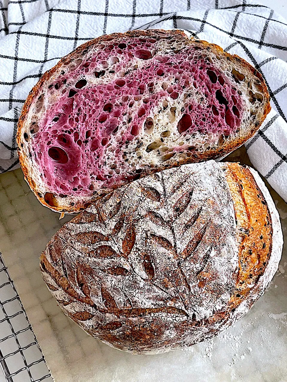 Purple sweet potato sourdough|12Dragonさん