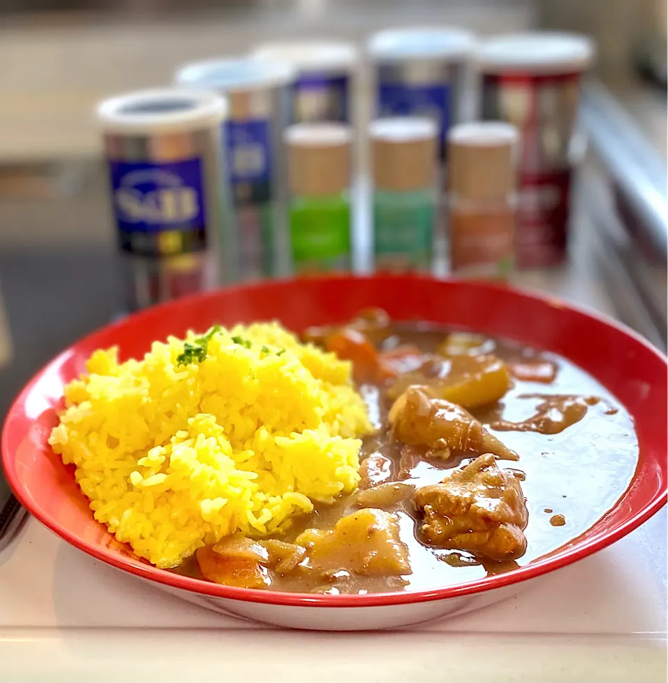 Snapdishの料理写真:市販ののカレーに香辛料|かっちゃん杉さん