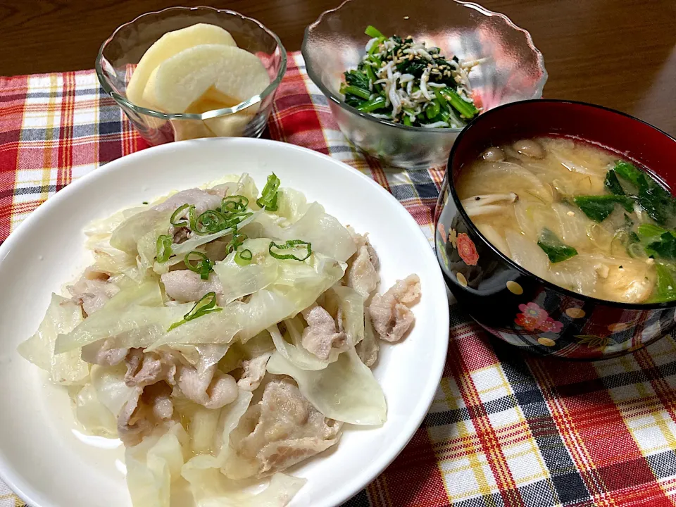 キャベツと豚バラの白だしさっと煮|Emiさん