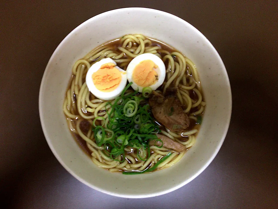 自家製 チルド醤油ラーメン(ゆで卵入)|ばーさんさん