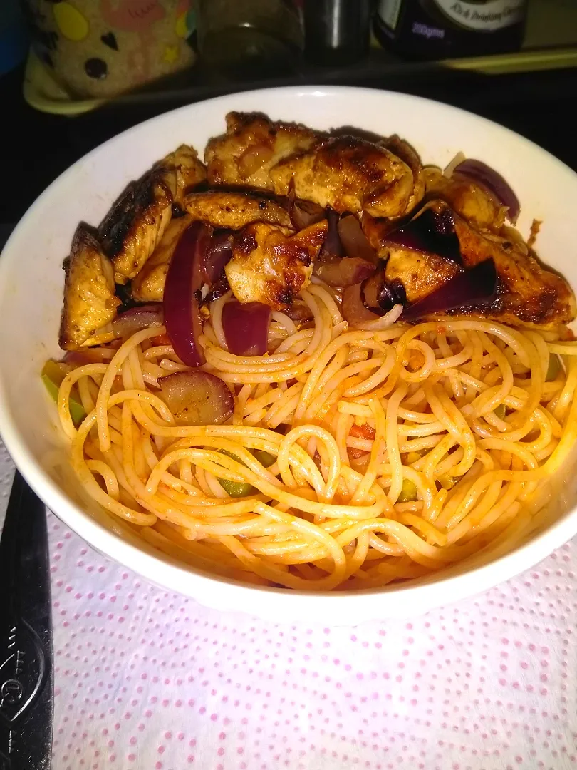 pasta with pan fried chicken|June Kathokiさん