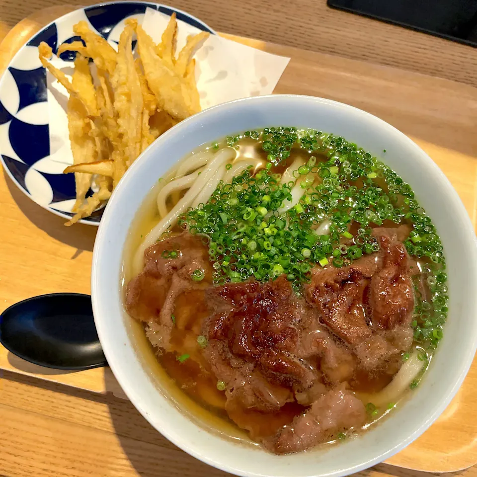 肉ごぼう天うどん|T. Wonderさん