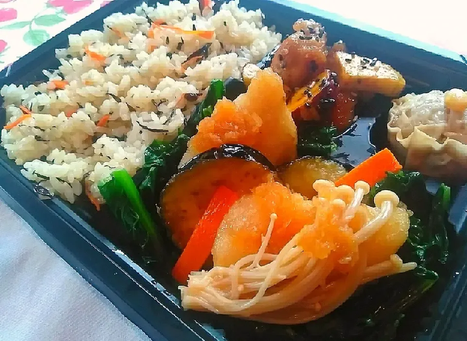 ひじきご飯とたらのみぞれ餡かけ弁当|aozoramamaさん