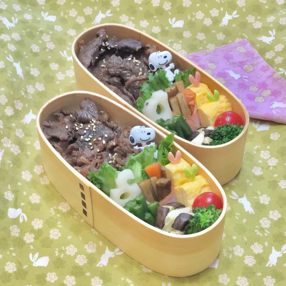 牛しぐれ煮☘の双子ちゃんお弁当💙❤️  9/27月|sweet homeさん