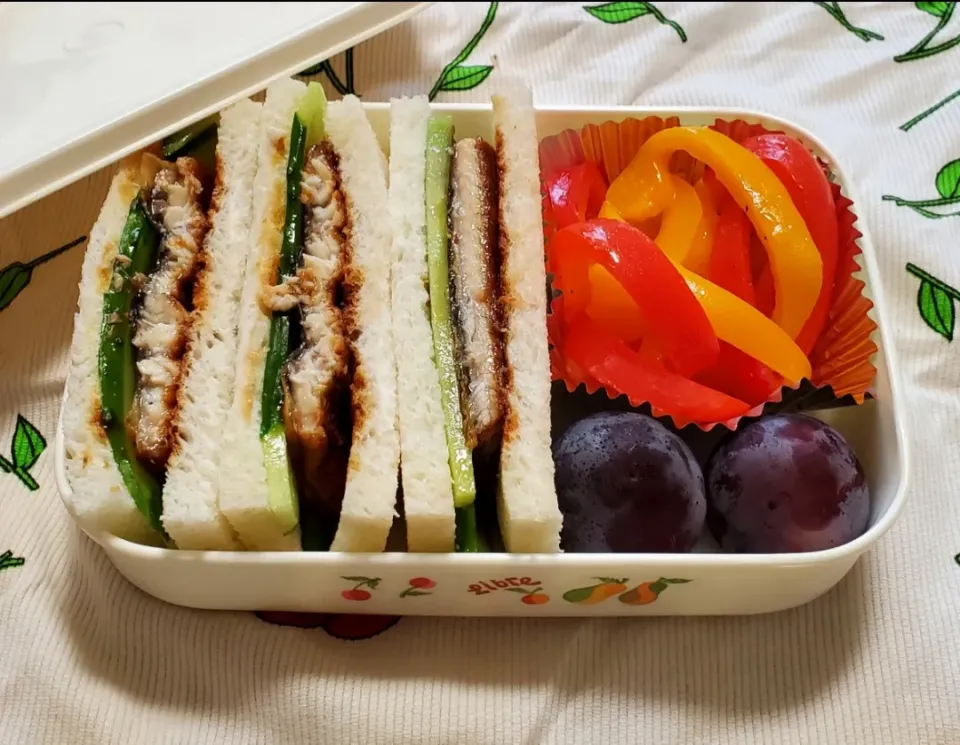 うなぎのサンドイッチとパプリカのマリネ弁当|ナナさん