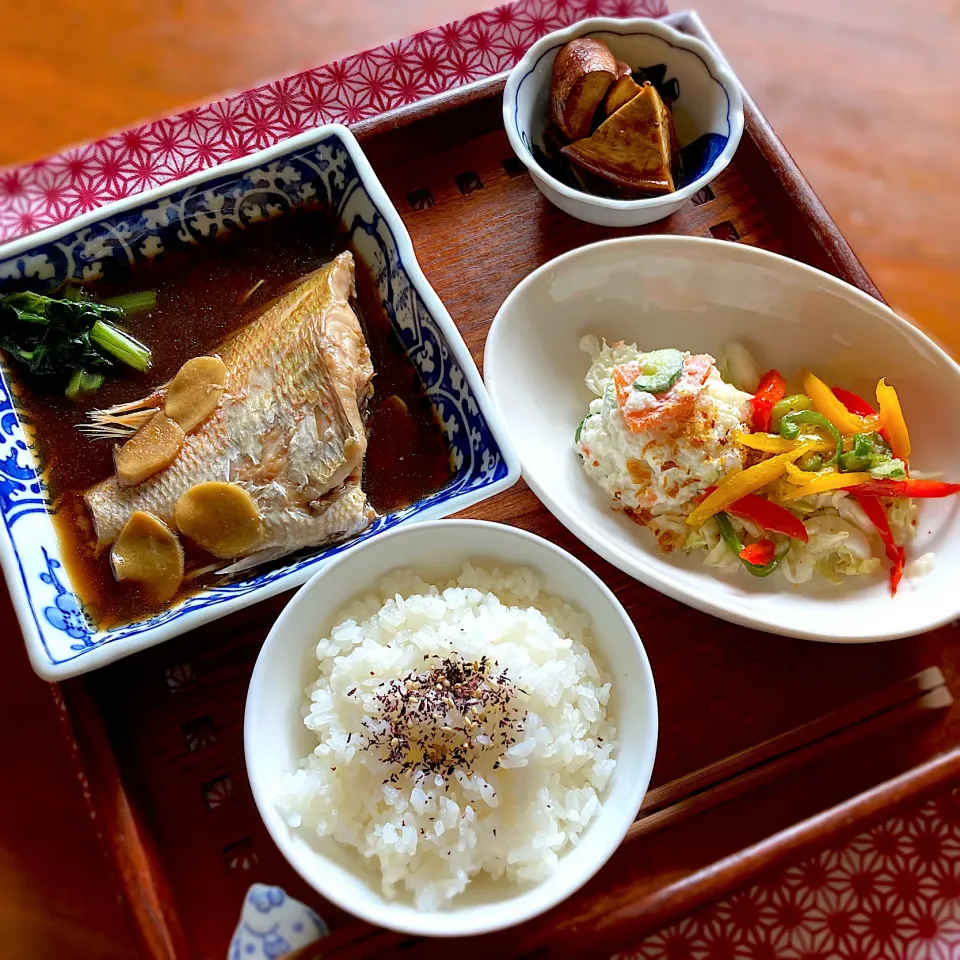 Snapdishの料理写真:連子鯛の煮付け定食　そのニ|Kさん