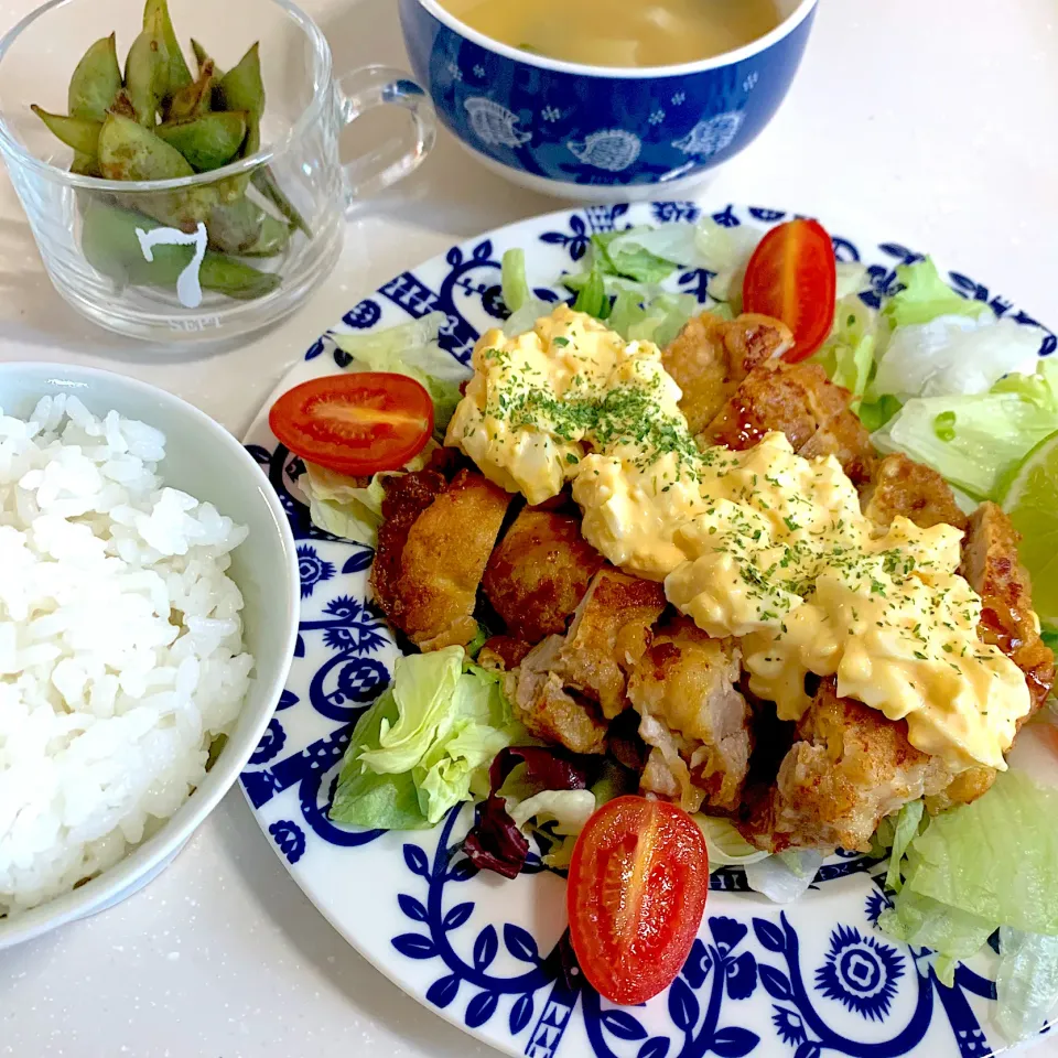 夜ご飯😄黒枝豆、お味噌汁、サラダ＆チキン南蛮|とまこ(*^o^*)さん