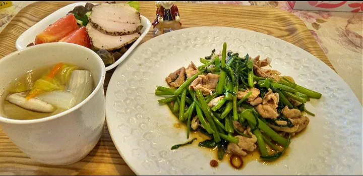 '21．10/15
空芯菜で晩ごはん😋|たえさん