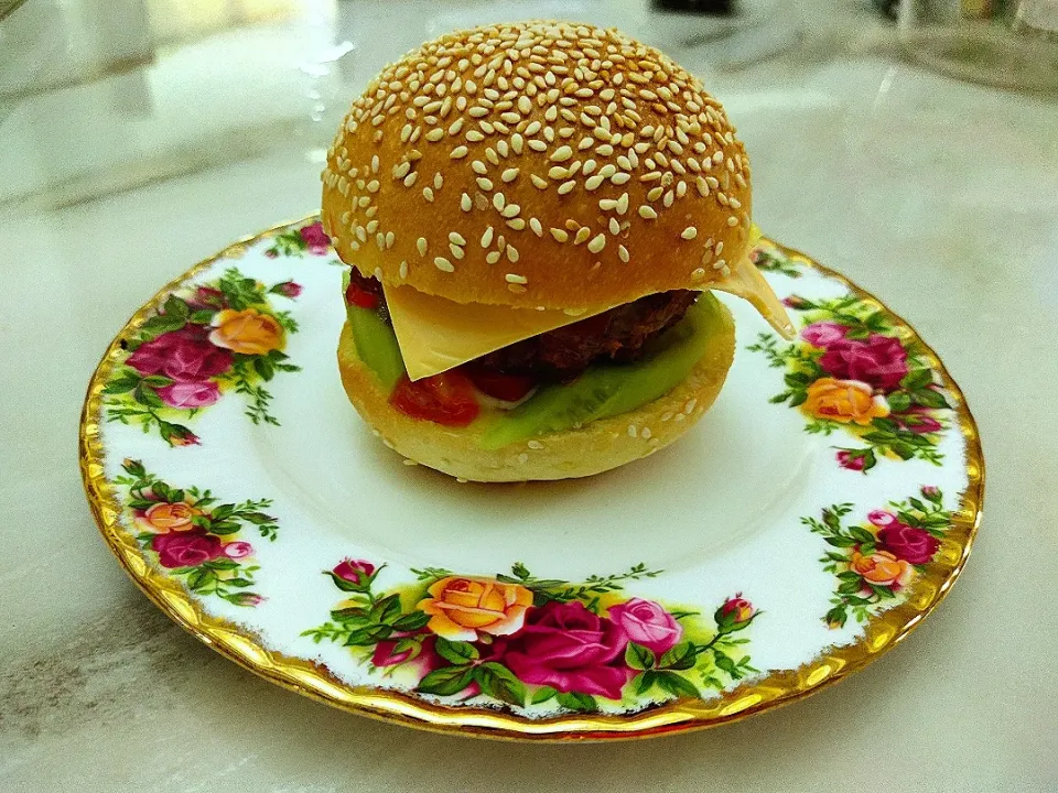 Homemade buns and pork burger|Jocelyn SETさん