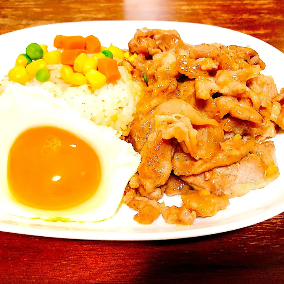 生姜焼き定食🍳|たん助さん