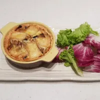 Snapdishの料理写真:onion & mushroom quiche|DC🍽 cooking*mamaさん