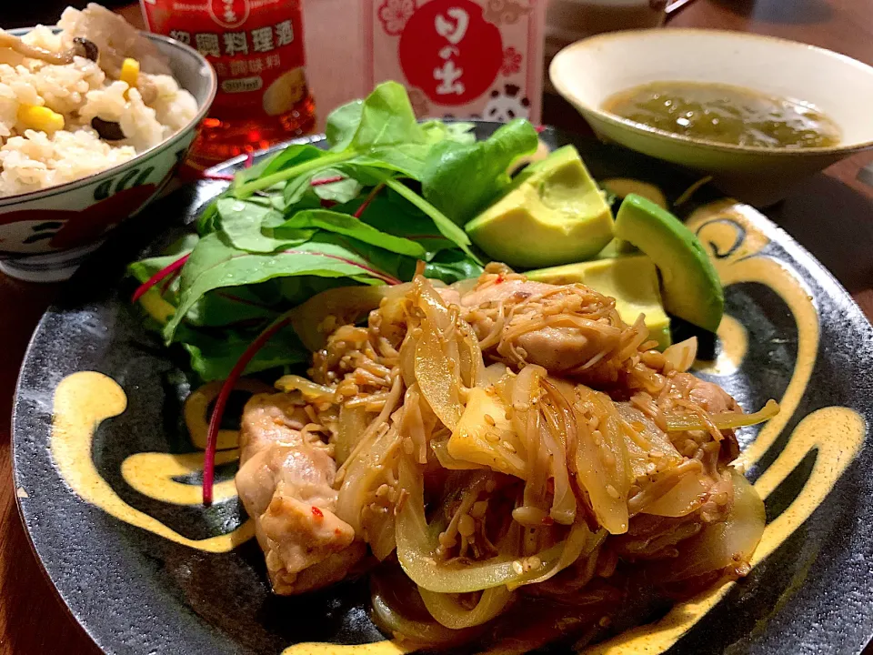 鶏肉と玉ねぎのピリ辛炒め|かなっぺさん