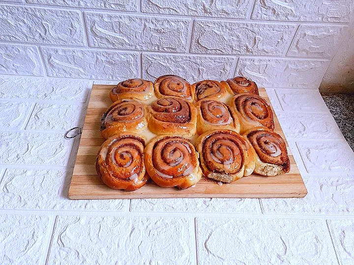 cinnamon rolls|PrissyJonesさん