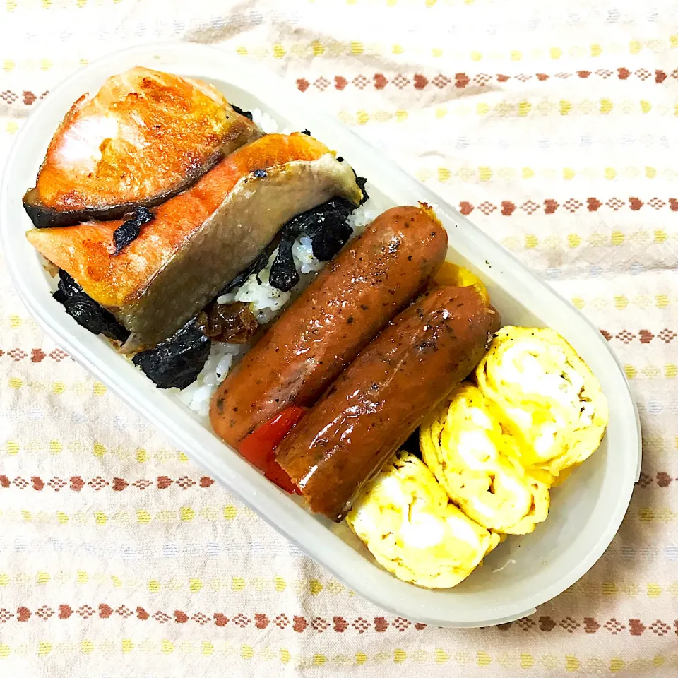 豪華鮭弁当|コマツ菜さん