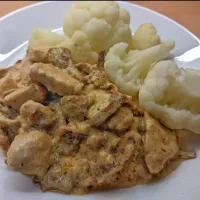 Cauliflower with chicken an chantarelles|Stefanさん