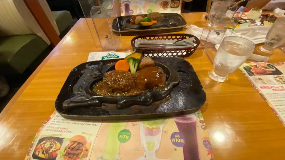 Snapdishの料理写真:炭焼きレストランさわやか掛川本店のげんこつハンバーグ|Morito Kamiyaさん