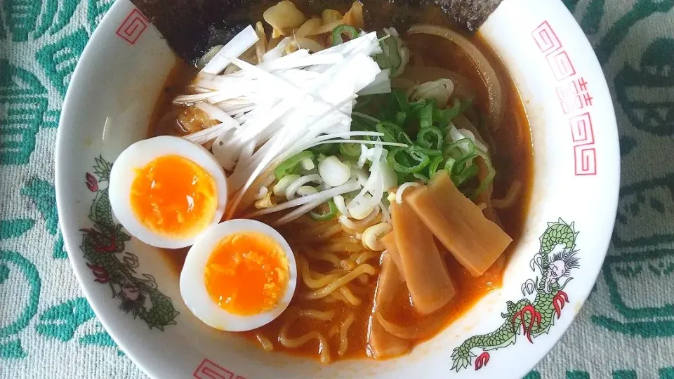 辛味噌ラーメン|アリーナ香貫くんさん