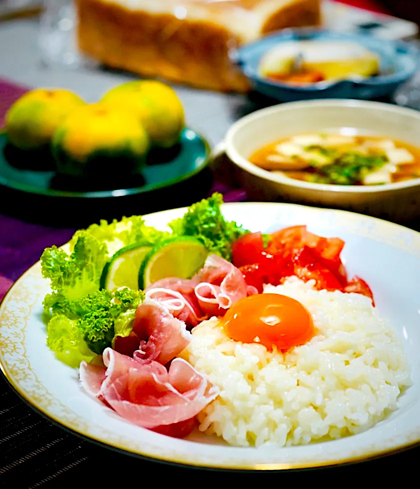 洋風 卵かけご飯 イチロッタ風✨✨✨生ハム〜❣️😆✨👍💛|イチロッタさん