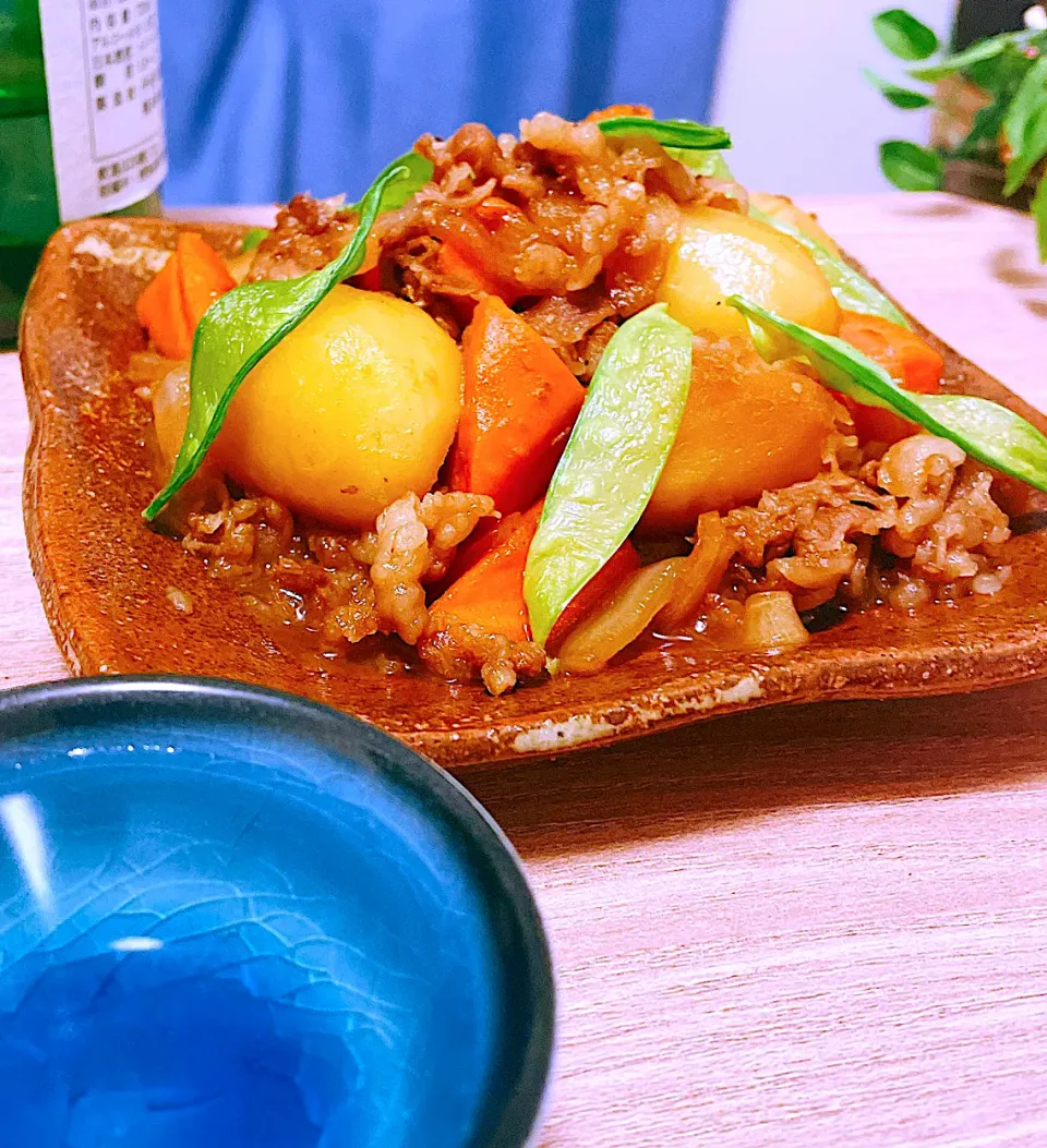 Snapdishの料理写真:久しぶりに🥔🥕🥩肉じゃがで🍶一杯|Sの食卓さん