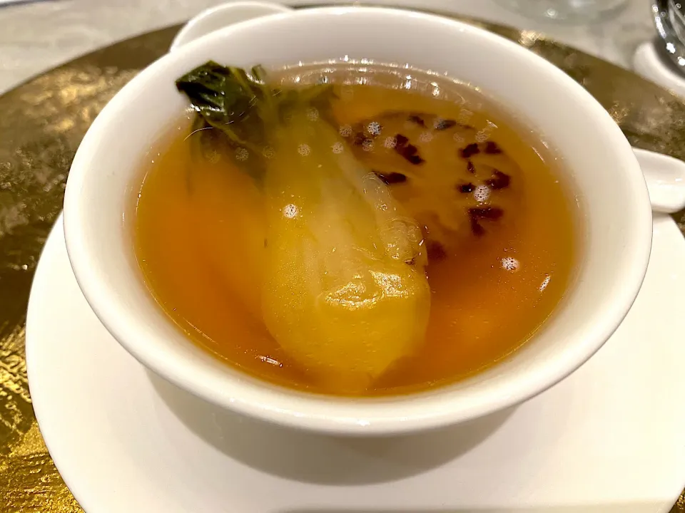 Double boiled shiitake mushrooms bamboo fungus and brassica|skyblueさん