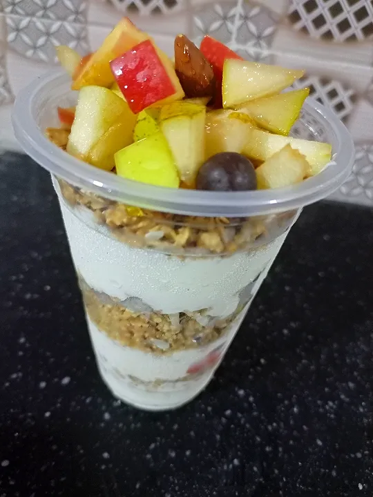 Fruit parfait 
.
.
.
Happy Sunday guys|Esther Ojetundeさん