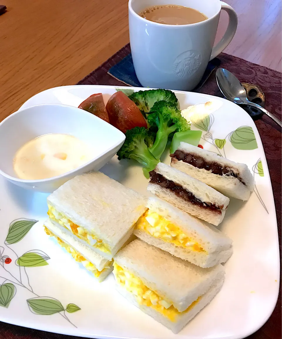 タマゴサンドと、あんバターサンド|sobacoさん