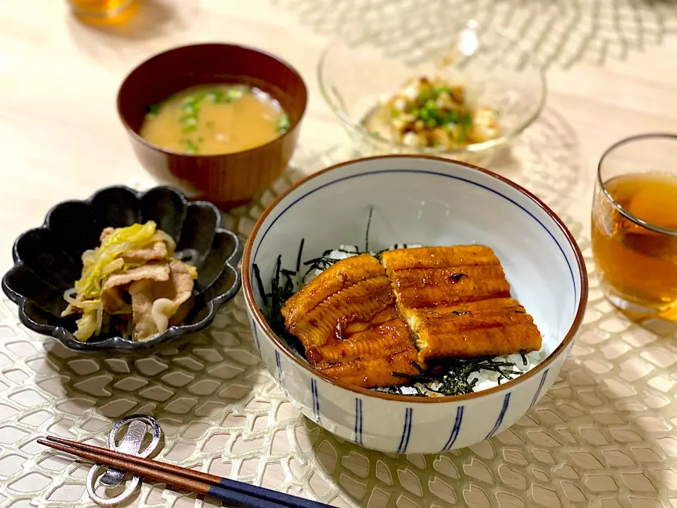 鰻丼／白菜と豚のこっくり煮|ひろさんとゆりさんさん