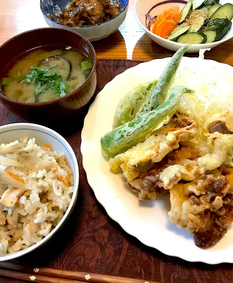 豚天、鳥ごぼうご飯、茄子のお味噌汁|sobacoさん