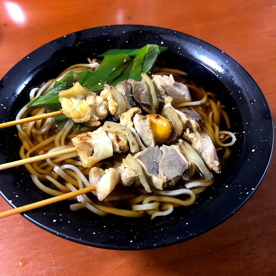 Snapdishの料理写真:自家製手打ち蕎麦 もつ串のせ|Miekoさん