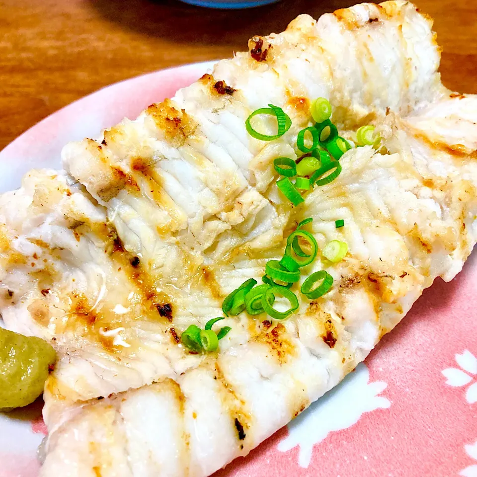 Snapdishの料理写真:穴子の白焼き🍀脂乗ってふわふわ〜旨旨〜❣️|まいりさん