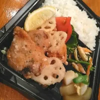 Snapdishの料理写真:かつおの竜田揚げ弁当|aozoramamaさん