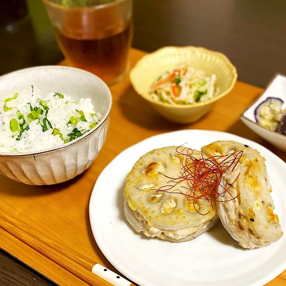 かぶの葉ご飯
塩昆布入りレンコンつくね
切り干し大根酢の物
なすの味噌だれ和え|ちぐあささん