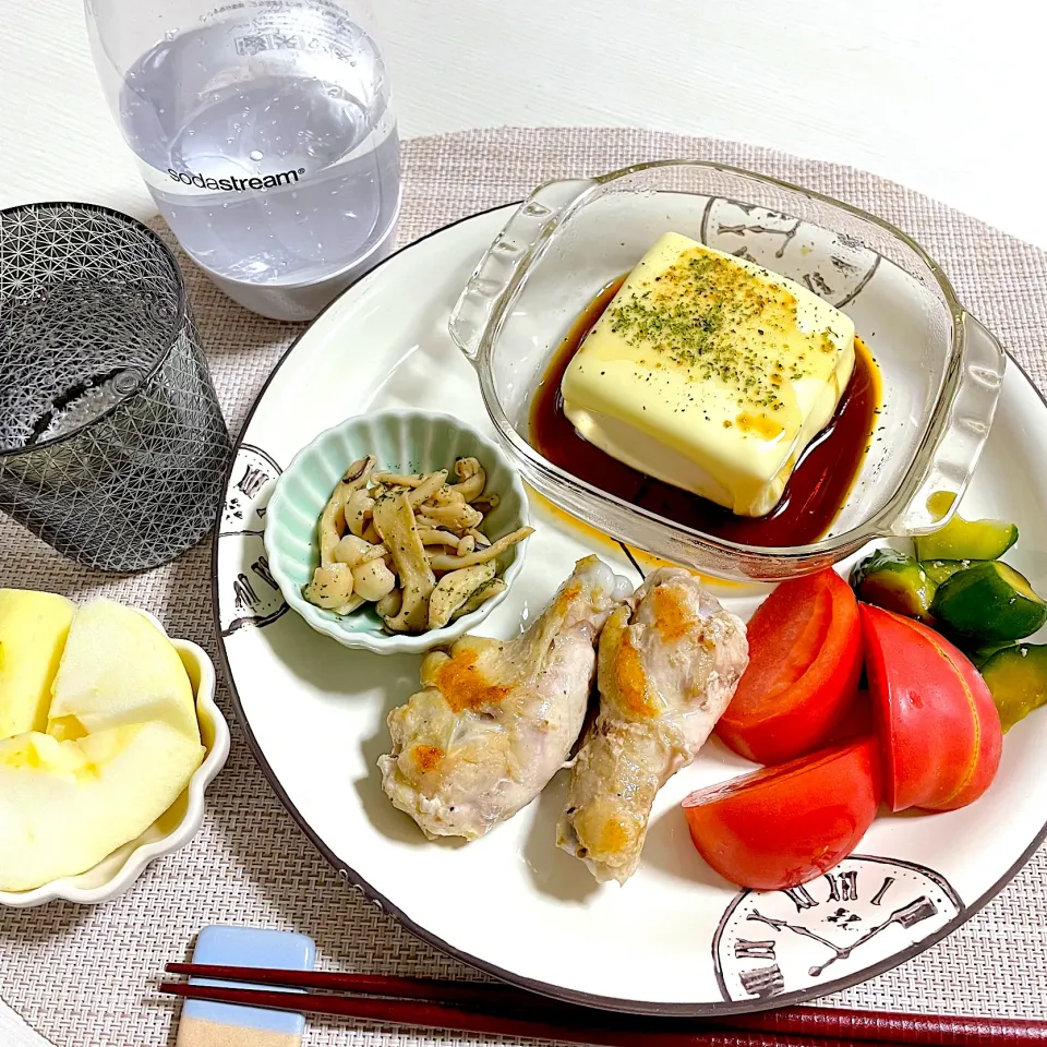 Snapdishの料理写真:10/19晩ご飯：手羽元コンフィ|ななみんさん