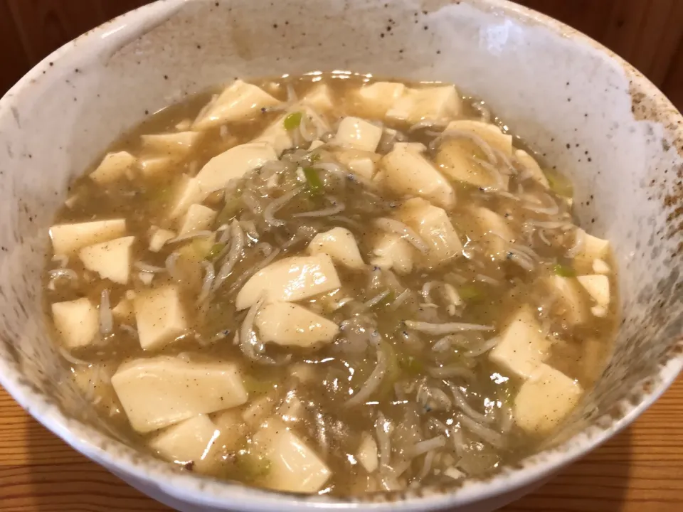 今日の賄い(^^)しらす塩麻婆丼|bontaさん