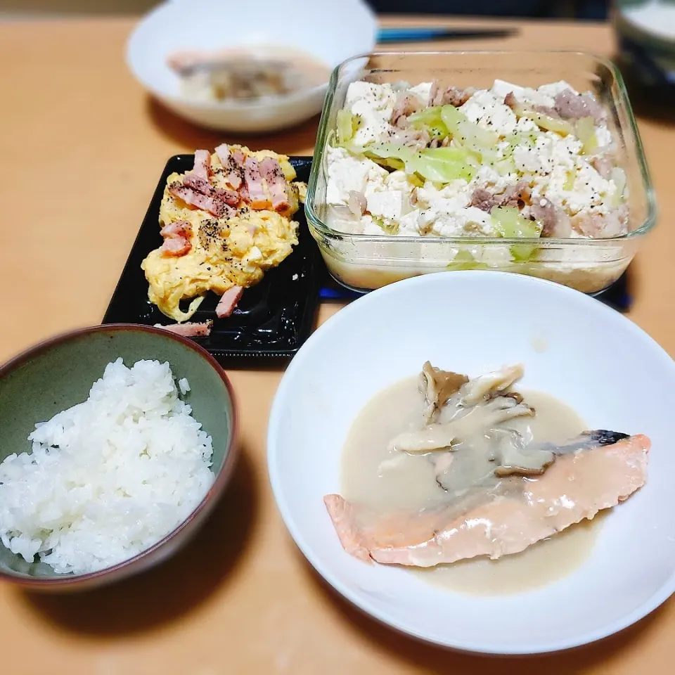 Snapdishの料理写真:サーモンクリーム煮|early tasteさん