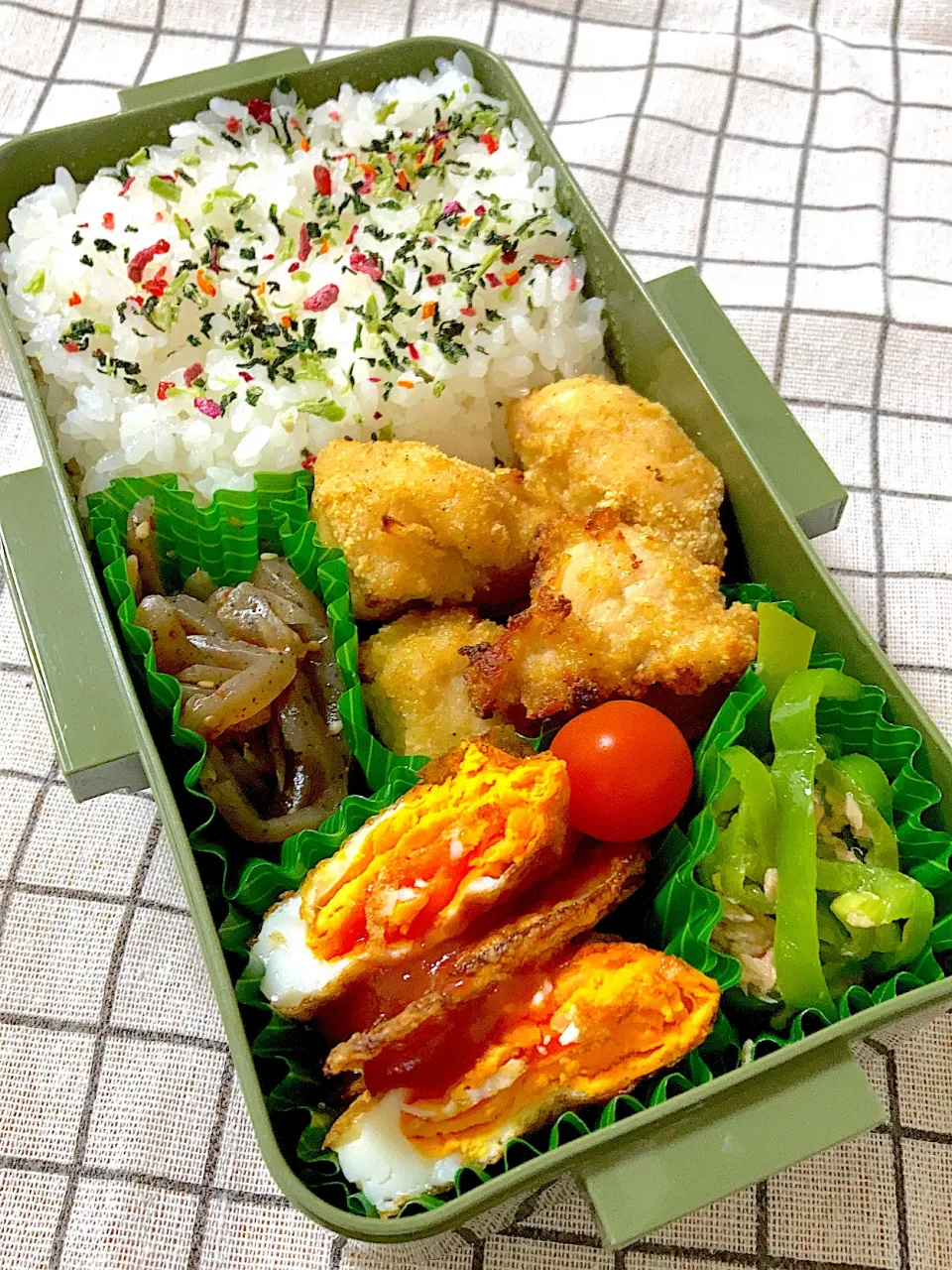 Snapdishの料理写真:から揚げ弁当|SaDaさん